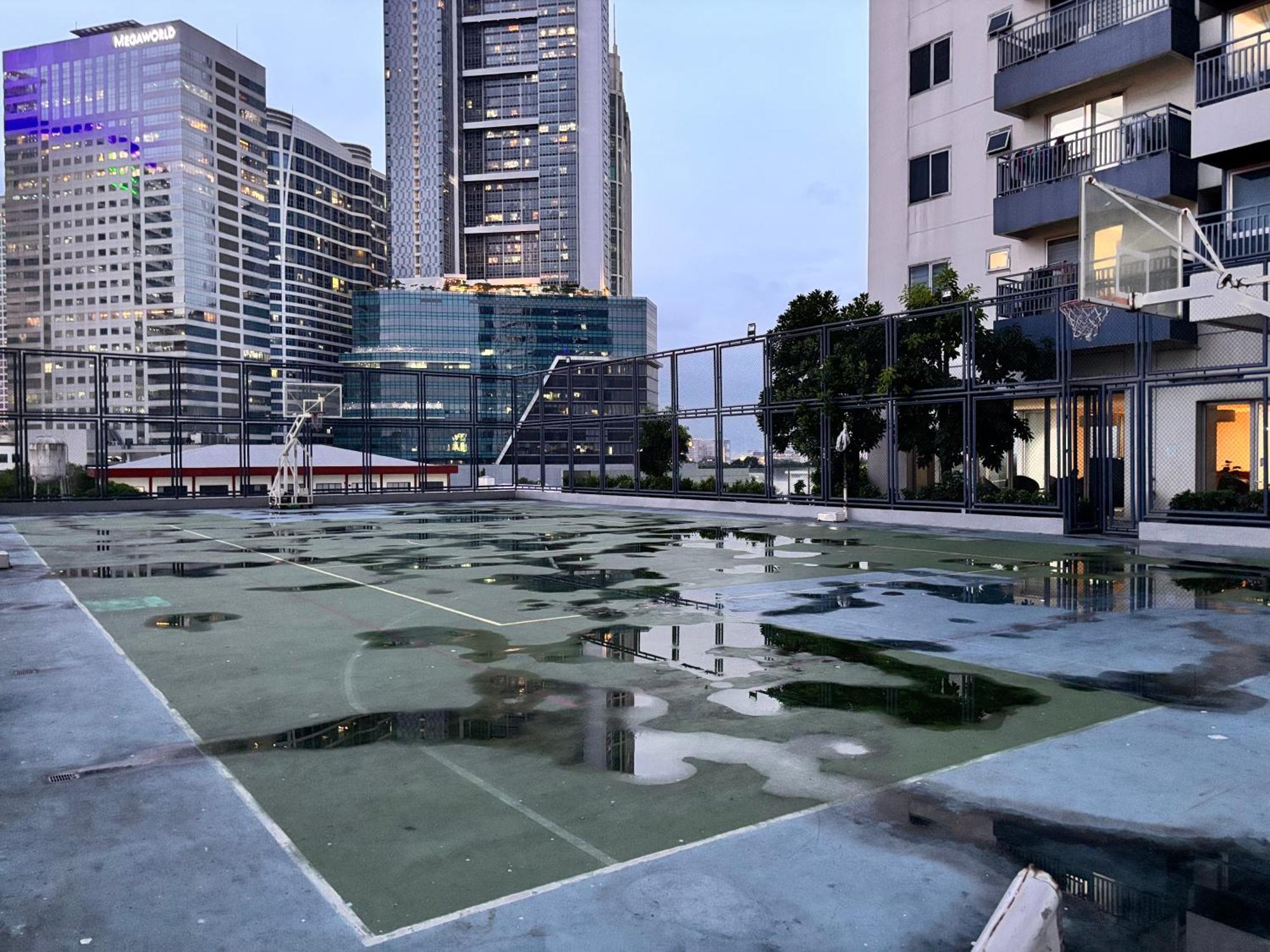 La Amore Place Pasig City Bagian luar foto