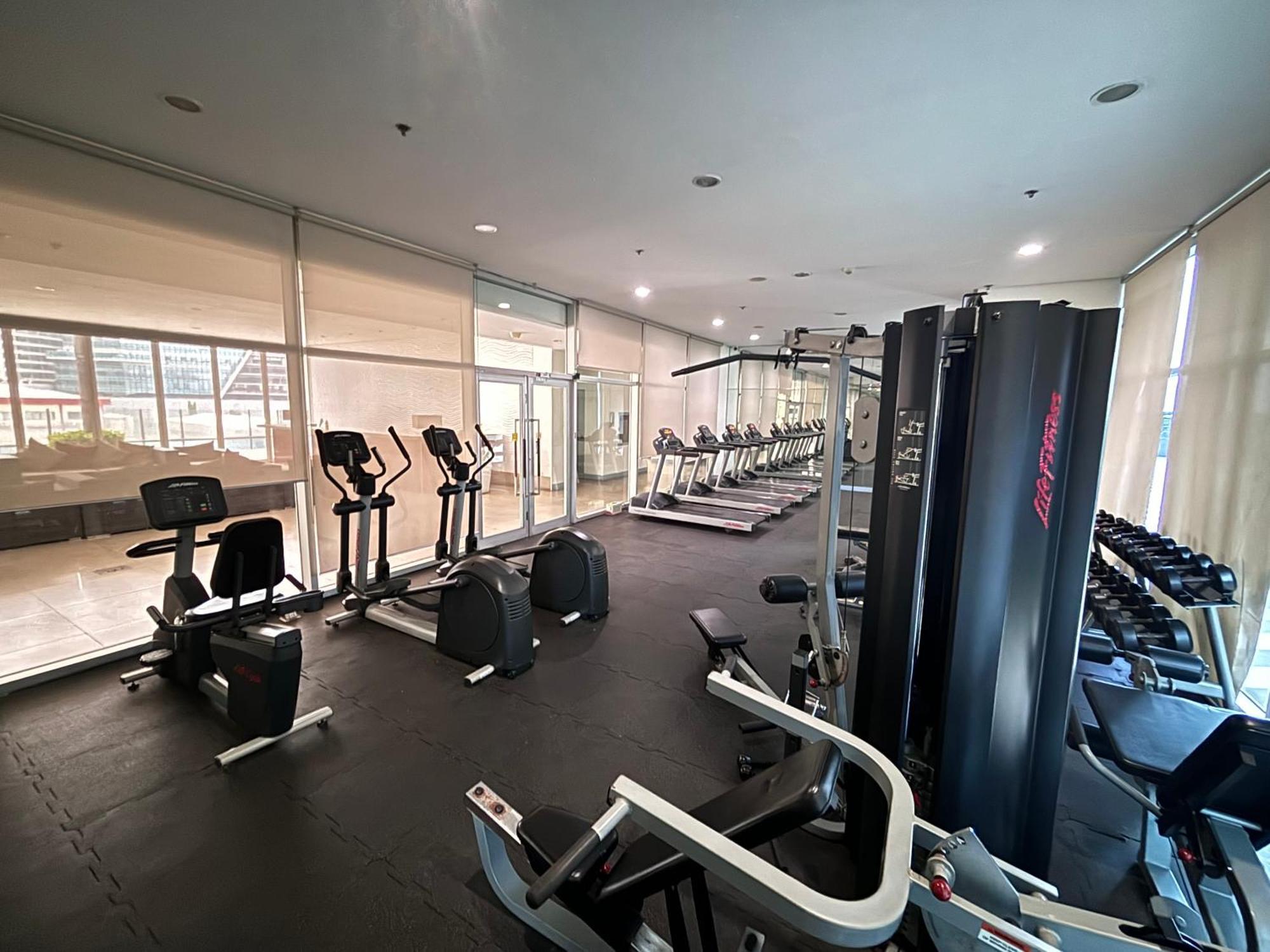 La Amore Place Pasig City Bagian luar foto
