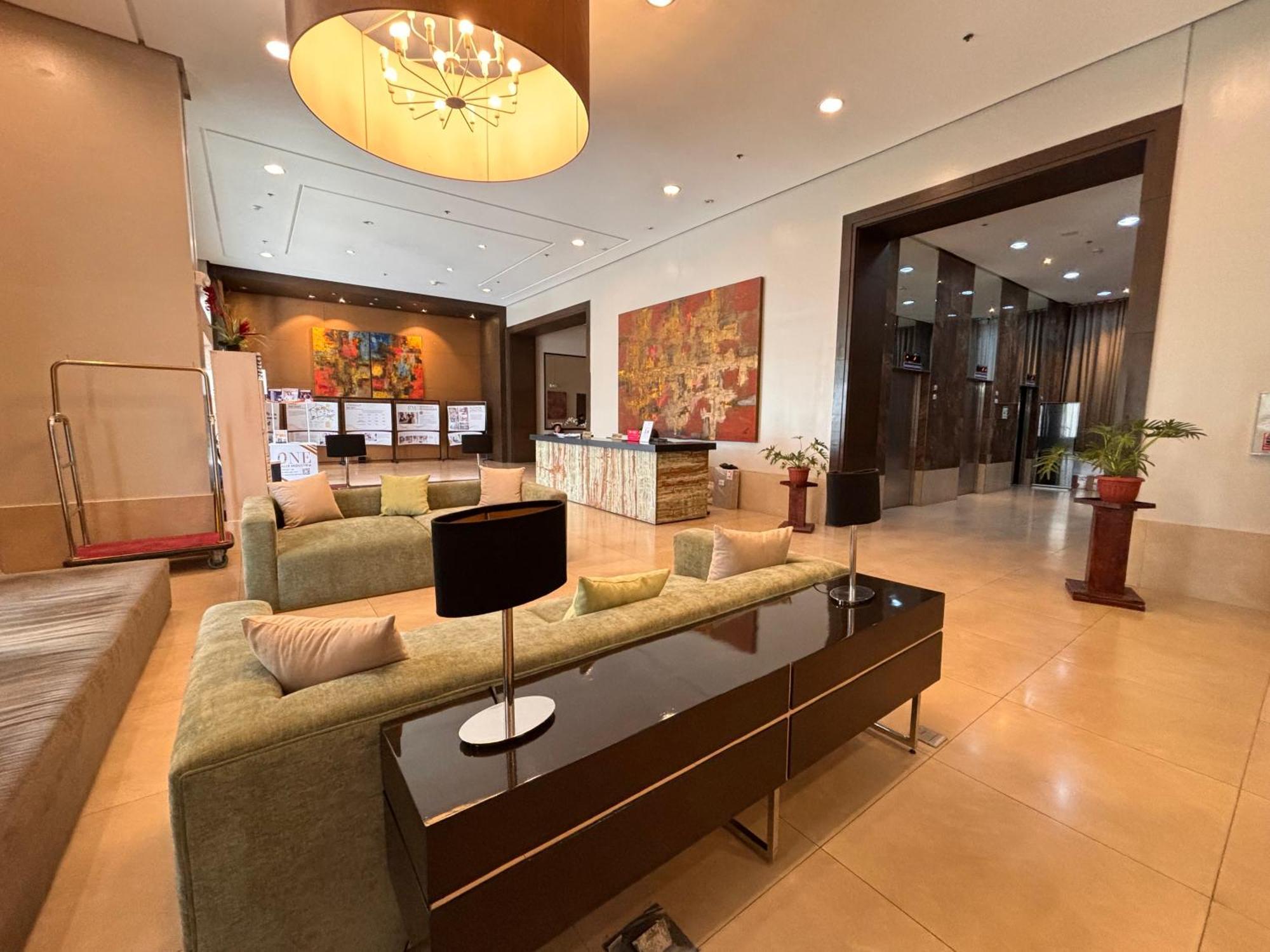 La Amore Place Pasig City Bagian luar foto
