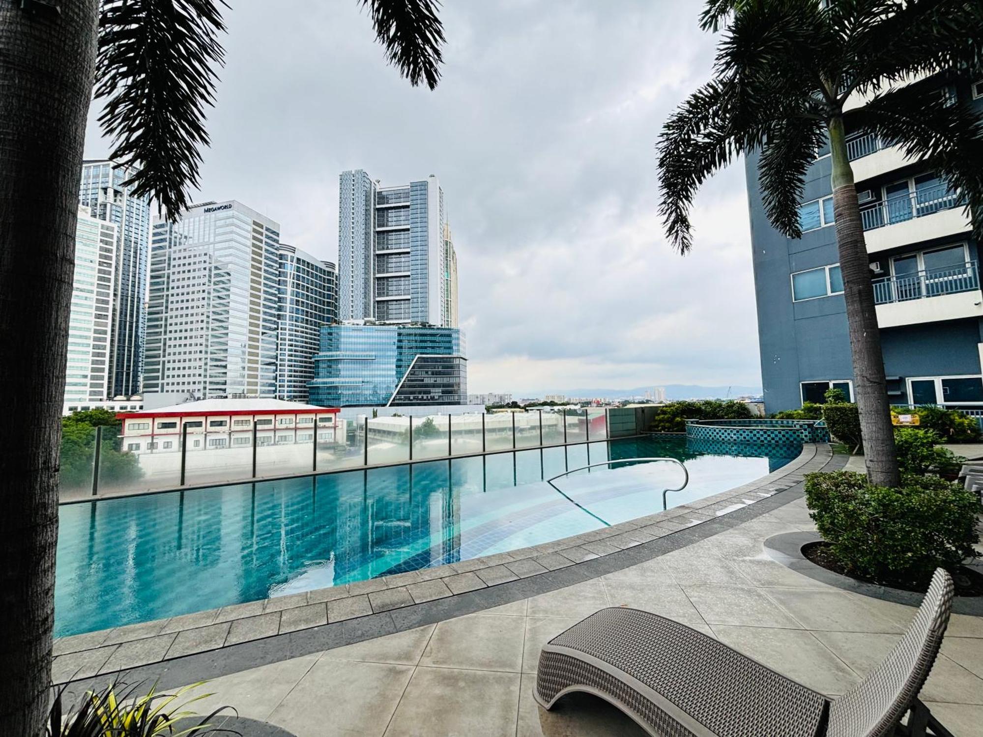 La Amore Place Pasig City Bagian luar foto